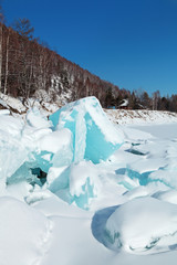 Fototapeta na wymiar Kępy lód, zima, Bajkał, Syberia, Rosja