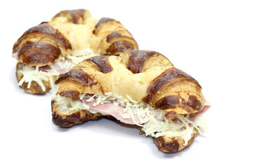 croissants au jambon