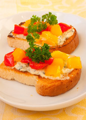 toasts with bell pepper and cheese