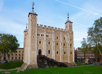 Fototapeta premium White Tower