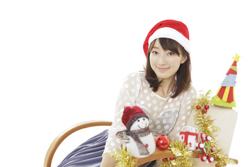 クリスマス　くつろぐ女性