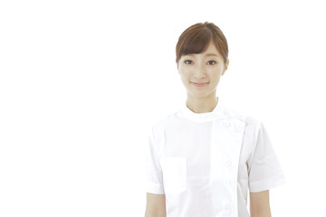 医師または薬剤師又は研究員
