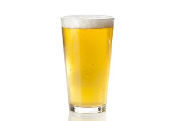 Fotobehang Alcohol Verfrissend ijskoud biertje