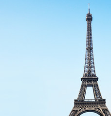 Fototapeta na wymiar Eiffel toweragainst blue sky
