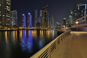 Fototapeta premium Dubai Marian at night