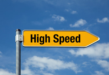Pfeil mit blauem Himmel HIGH SPEED