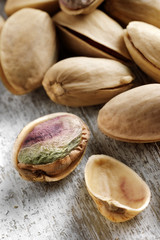 organic dried pistachio