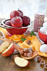 Baking with apples and nuts