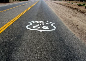 Photo sur Aluminium Route 66 Symbole peinture blanc route 66 au sol,USA