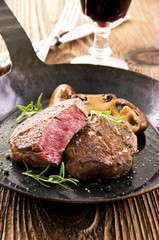 Rindersteak in der pfanne
