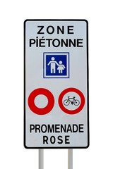 Chemin de promenade dans zone réservée aux piétons