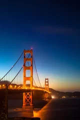 Selbstklebende Fototapeten Golden Gate Bridge © travelview
