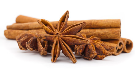 closeup of anise and cinnamon