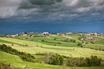 Fototapeta na wymiar Pogoda w Bad Farmland Włochy