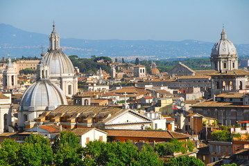 Obraz na płótnie Canvas dachy i wieże Rzymu