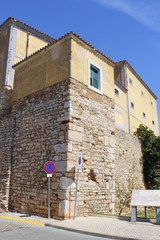 Parte de la muralla de Faro
