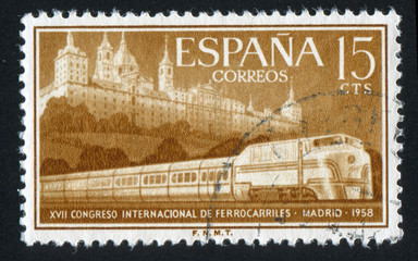 Escorial and Streamlined Train