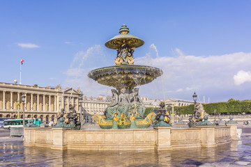 Famous fountain on Place de la Concorde in Paris, France - obrazy, fototapety, plakaty