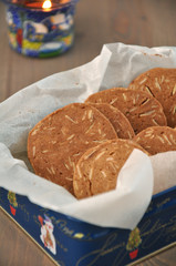 Hietzinger Plätzchen in Keksdose