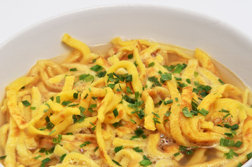 Pfannkuchensuppe