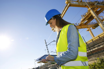 Site manager using electronic tablet