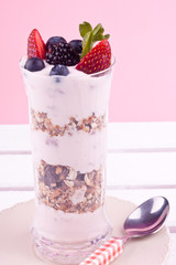 granola with yogurt and fruits