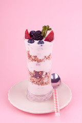 granola with yogurt and fruits