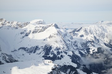 Fototapeta na wymiar Naturalny krajobraz górski zimowy
