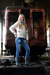 femme blonde