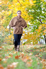   girl in autumn park