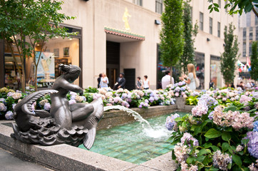 Rockefeller Center fountain on Fifth Avenue, NYC.