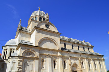 Fototapeta na wymiar cathedral in sibenik, croatia