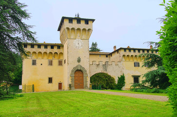 Fototapeta na wymiar Cafaggiolo Villa Medici 01