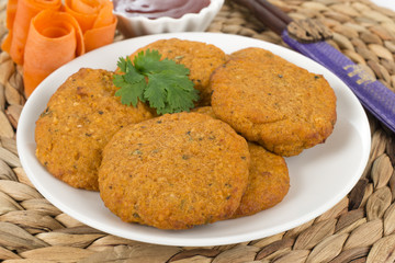 Tod Man Pla - Thai fried fishcakes with sweet chili sauce