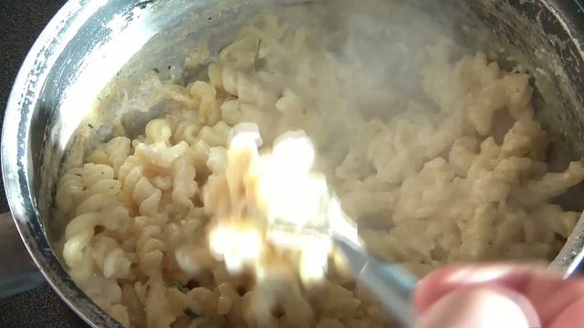 Cooking Pasta Alfredo in Pot