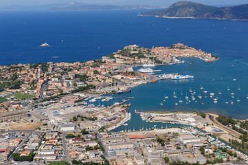 Naklejka premium Isola d'Elba-Portoferraio harbour