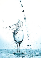 Glass splash