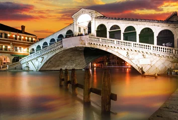 Keuken foto achterwand Rialtobrug Rialto Bridge, Venice at dramatic sunset