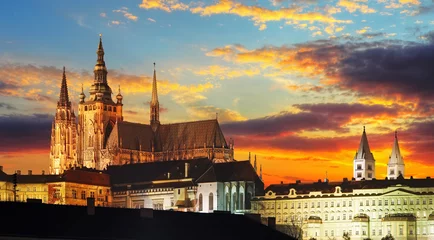 Papier Peint photo Prague Château de Prague au coucher du soleil - République Tchèque