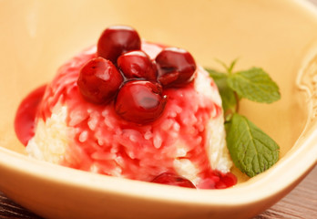 Rice pudding with cherry
