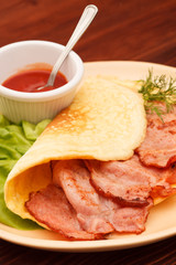 omelet with bacon