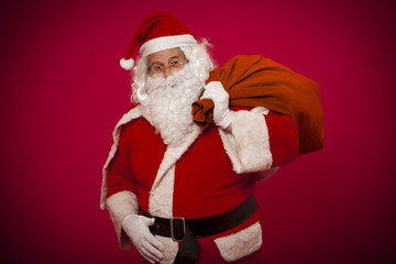 Fototapeta na wymiar Święty Mikołaj z workiem