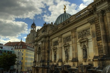 Fototapeta na wymiar Drezno, Niemcy - miasto, kultura, budynki, architektura