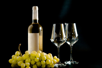 Fototapeta premium wein trauben weinkälche