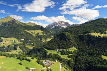 Fototapeta na wymiar Dolomity - Cordevole dolina