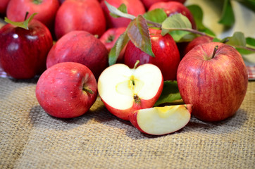 Fototapeta na wymiar świeżych jabłek