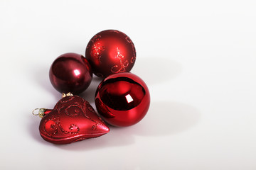 Rote Christbaumkugeln