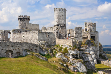 Fototapeta na wymiar Ogrodzieniec Castle, Poland.