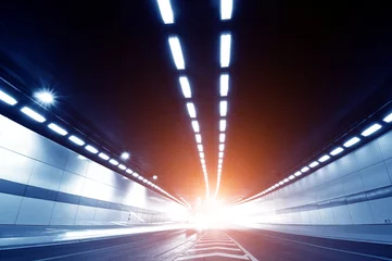 Photo sur Aluminium Tunnel Tunnels and car