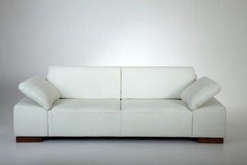 Moderne Couch in Weiß